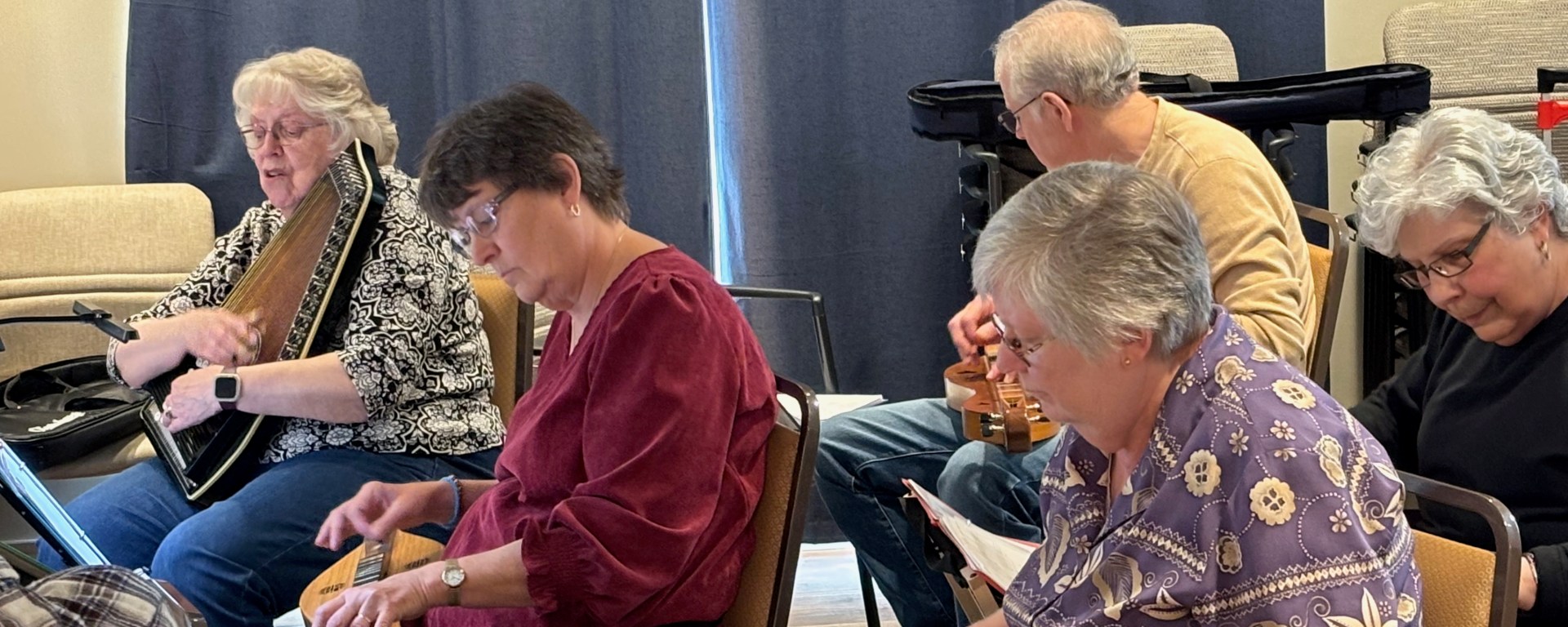 photo of dulcimer players at our October 13 gathering